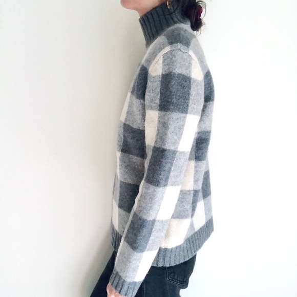 100% lambswool gray gingham sweater - Picture 13 of 14
